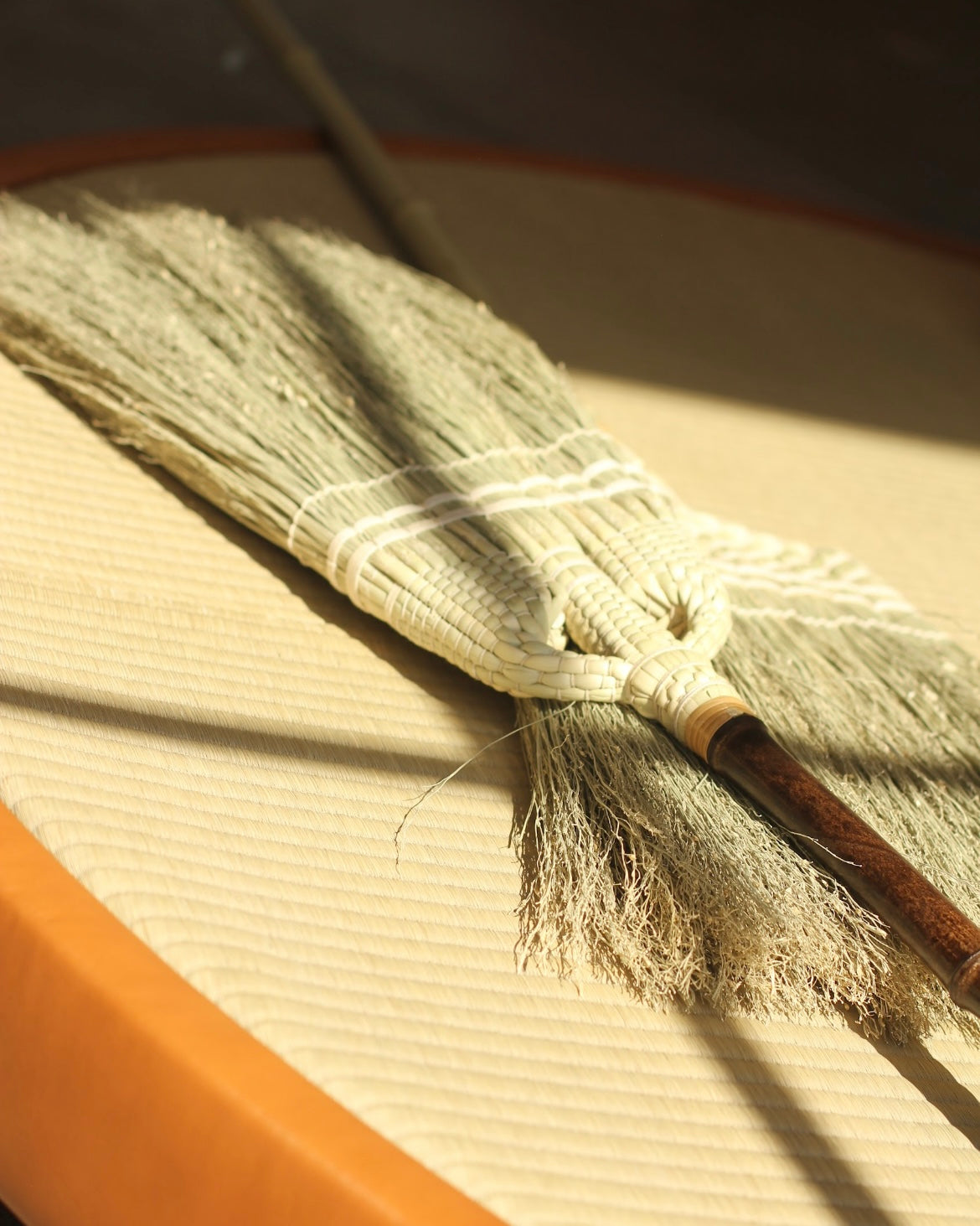 Rie Yokohata / Short-Handled Broom