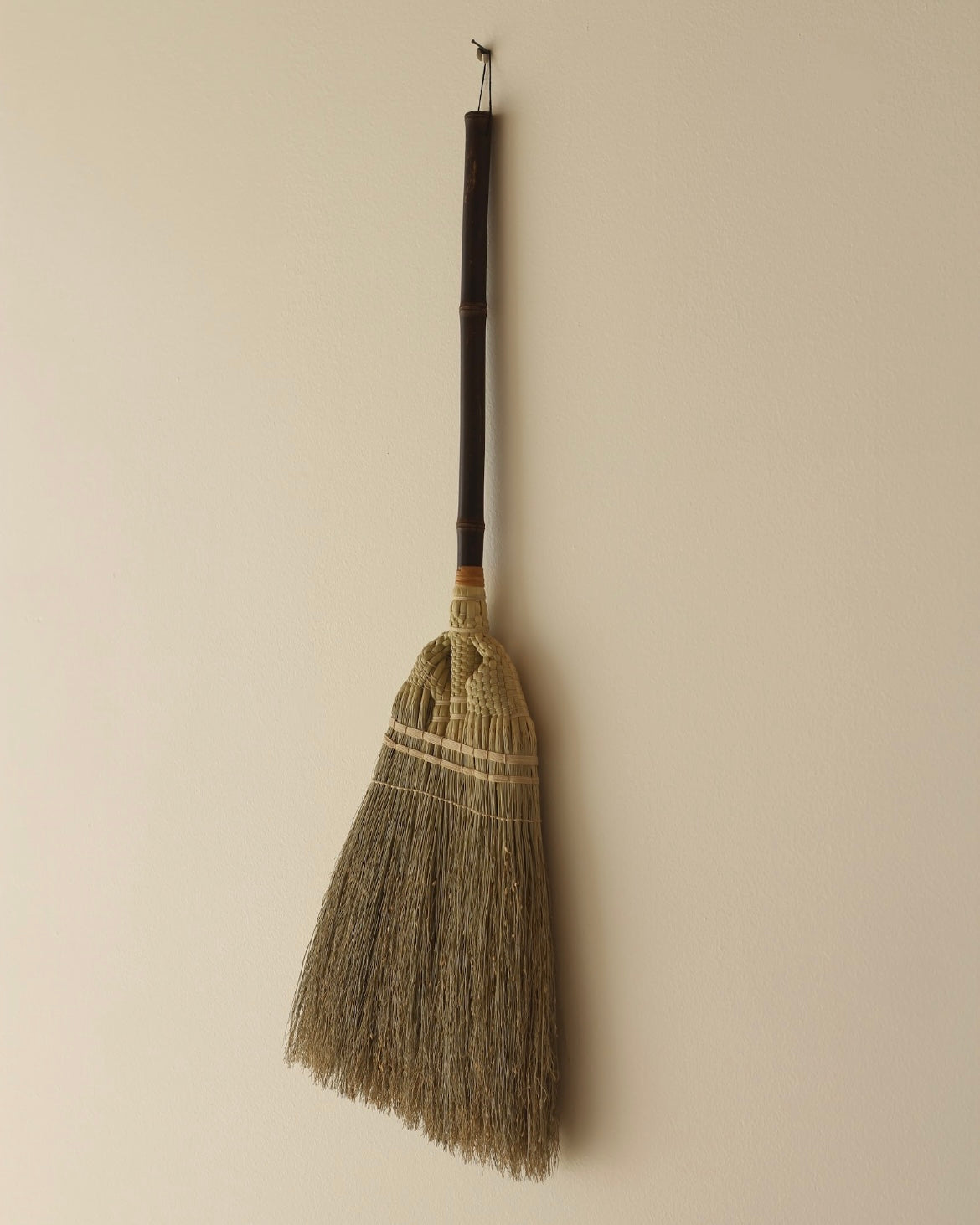 Rie Yokohata / Short-Handled Broom